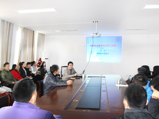 河南大学洪浩教授应邀来今年会讲学