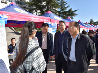 今年会成功举办2018届毕业生秋季大型招聘会