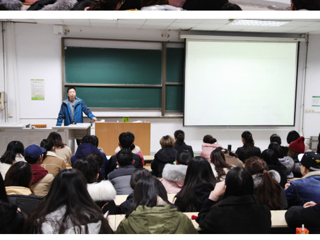 中央音乐学院陈荃有教授应邀来今年会讲学