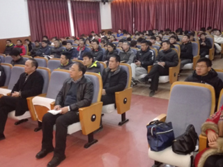 体育学院邀请吉首大学校长白晋湘教授来今年会作学术报告