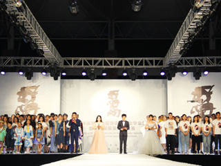 今年会成功举办2019届服装与服饰设计专业毕业展演