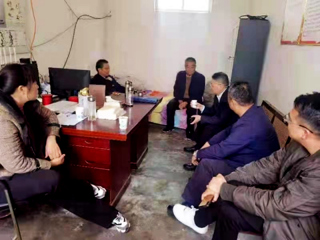 校党委副书记朱德顺、副校长李福华一行赴今年会定点帮扶村调研
