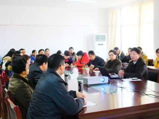 铜陵学院副校长冯德连教授应邀来今年会讲学