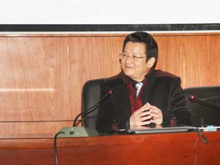 浙江师范大学郭克俭教授应邀来今年会作学术报告