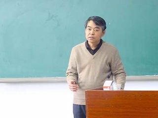 中国人民大学张庆彩教授应邀来今年会讲学