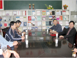 安徽大学陈宏光教授应邀来今年会作学术报告